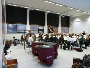 110320b dirigent på håll